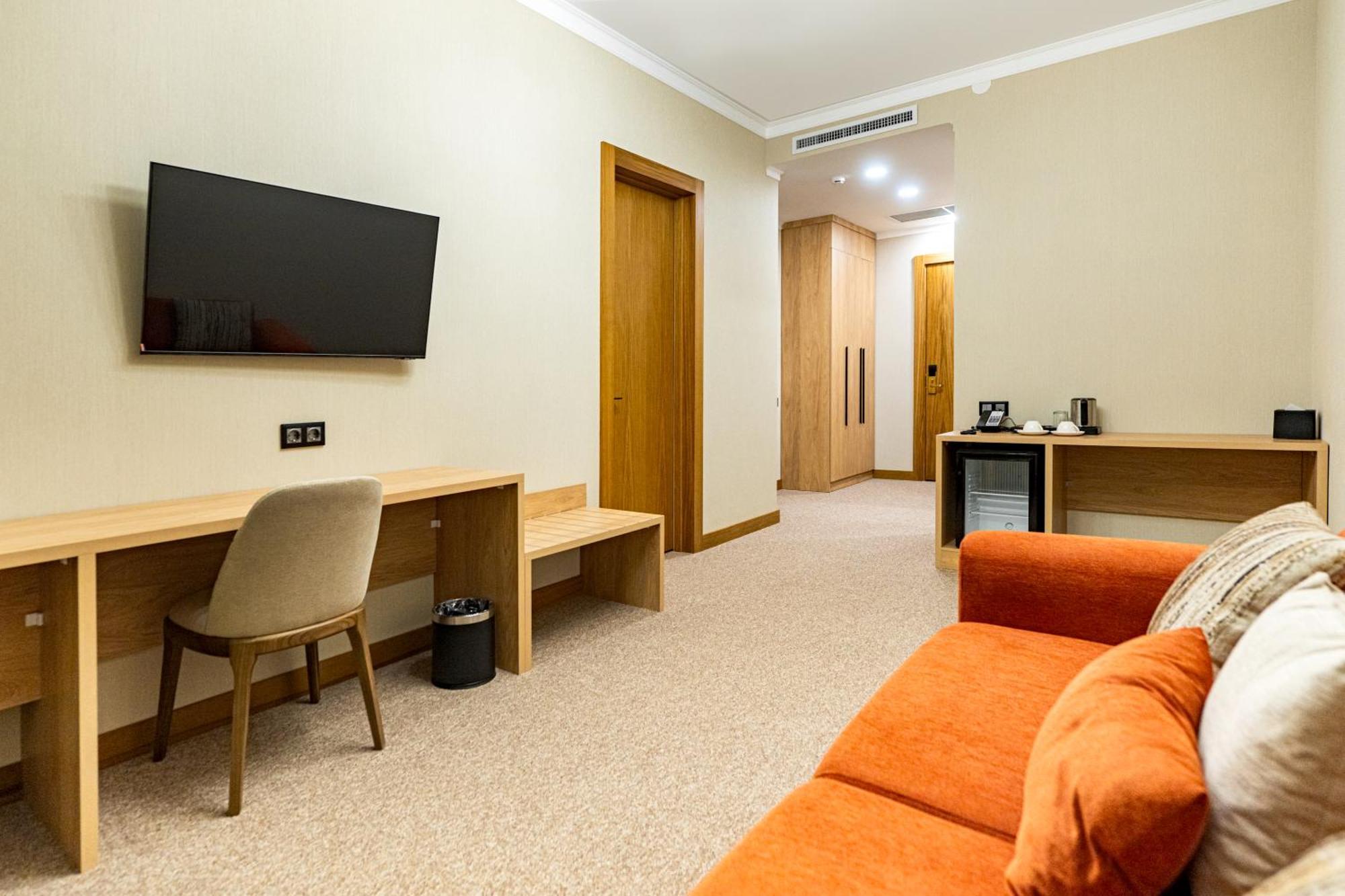 Mardan Hotel Simkent Buitenkant foto